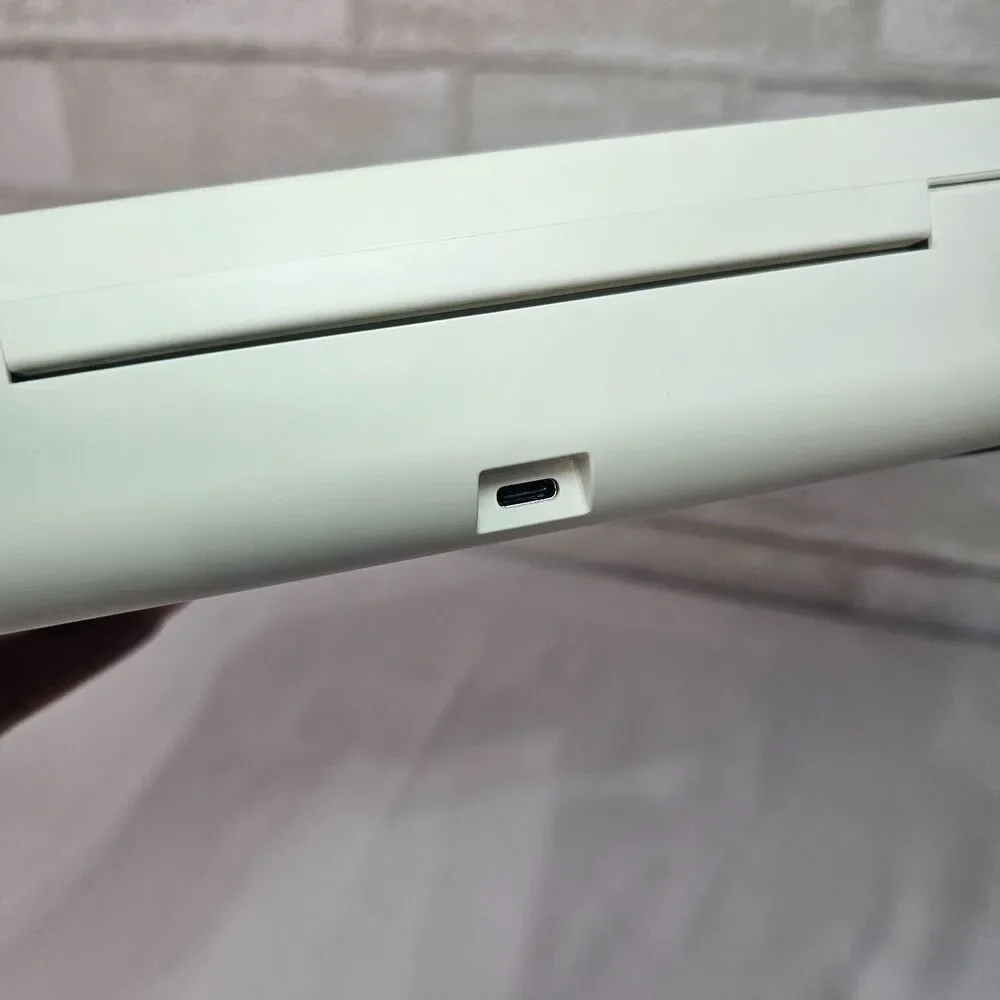 Samsung UV Sanitizer Box Wireless Charger Phone Sterilizer White UV-C